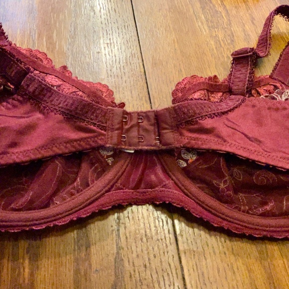 Triumph Red Valiser Bra - Picture 5 of 8